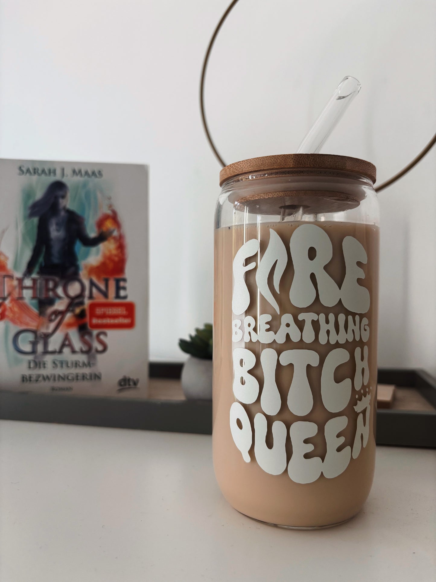 🔥 Fire Breathing Bitch Queen| Glastumbler | 475ml | incl. Bambusdeckel und Glasstrohhalm