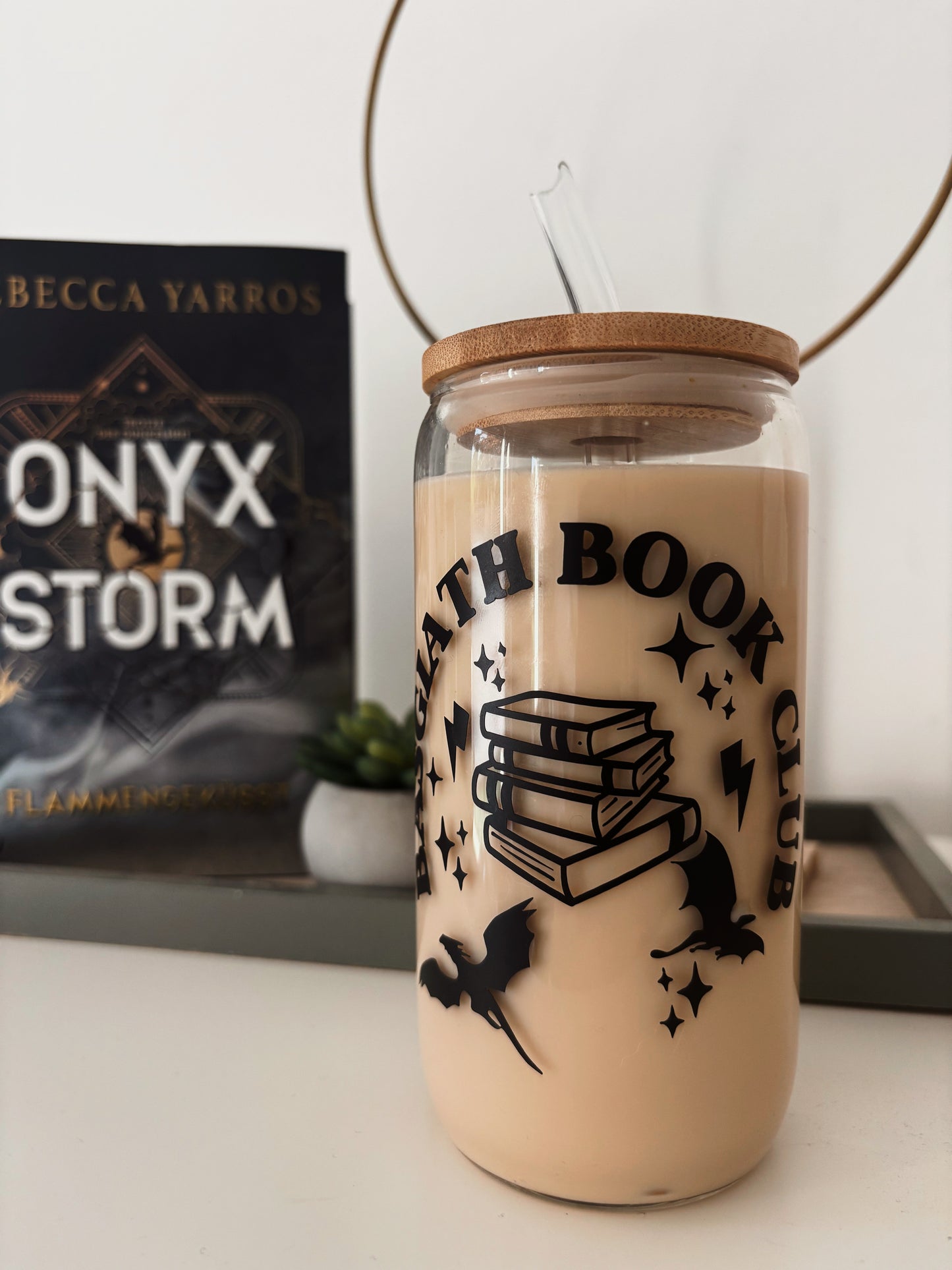 ✨ “Basgiath Book Club” | Glastumbler | 475ml | incl. Bambusdeckel und Glasstrohhalm