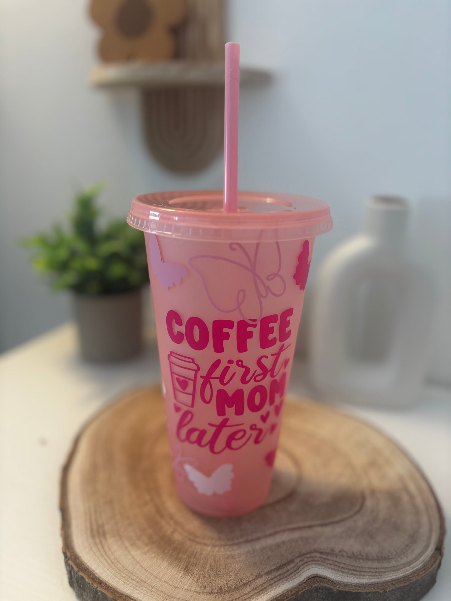 ☕️ Coffee first, Mom later – Tumbler für Power-Mamas 💖 | Becher rosa Glitzer | 700ml