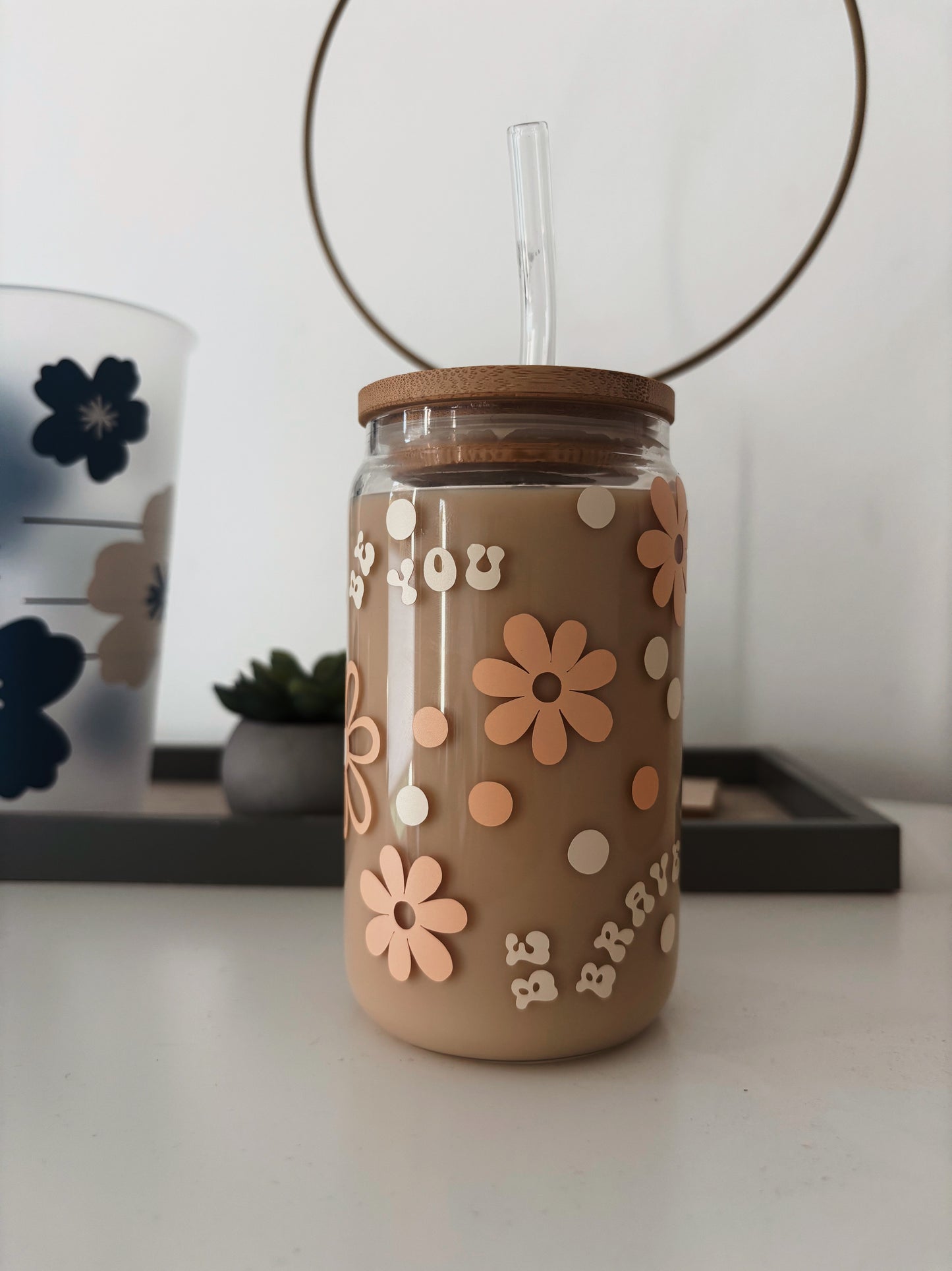 🌸 Be Brave - Flower Tumbler 🌸| Glastumbler | 475ml | incl. Bambusdeckel und Glasstrohhalm