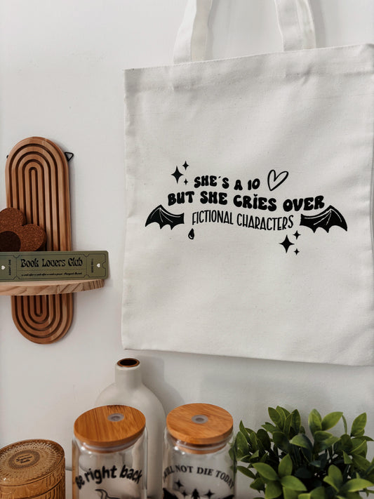 She’s a 10 – but she cries over fictional characters 🥲 | Baumwoll - Stofftasche