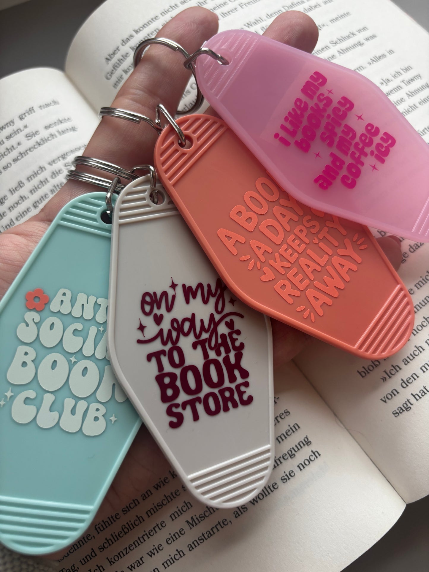 📚 Motel Keychains – Bookish Edition